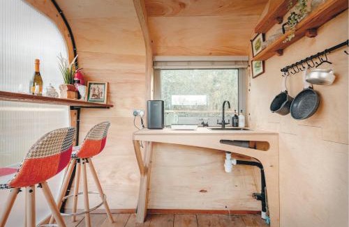 Market Drayton House | Architect-Designed Rural Cabin - Year Round Retreat