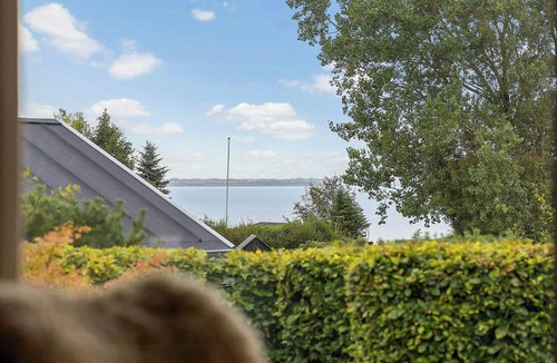 Lihme House | Architect-designed house near Gyldendal harbour