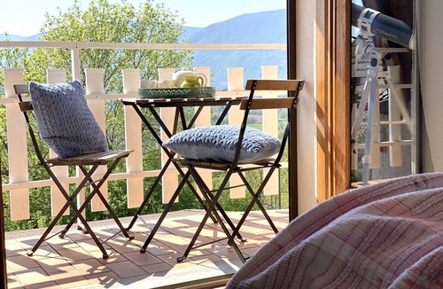 Chavornay Villa | ARCHITECT DESIGNED HOME WITH STUNNING PANORAMIC VIEW AND SWIMMING POOL