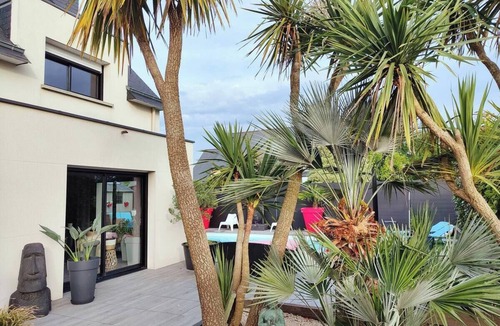 Pleurtuit House | Architect-designed house with heated pool, sleeps 8