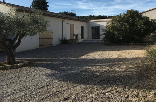 Armissan Villa | Architect-designed house near the sea