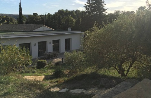 Armissan Villa | Architect-designed house near the sea