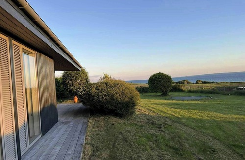 Skødshoved Strand House | Architect-designed house overlooking Aarhus Bay