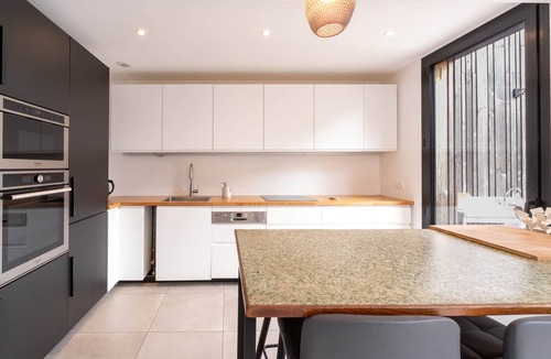Guichen House | Architect-designed house in the heart of nature
