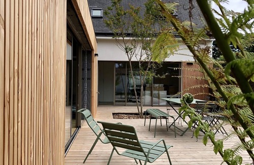 Quimiac House | Architect-designed house 50m from the beach