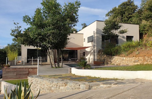 Rigarda Villa | Architect-designed house with panoramic view