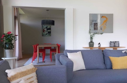 Annecy-le-Vieux House | Architect-designed house with swimming pool