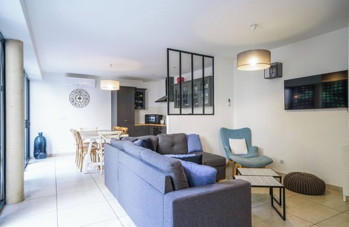 Tours City Centre House | Architect-designed house in Tours center garden terrace, A/C, parking