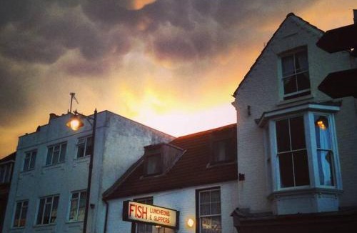 Seasalter House | Architect designed spacious five bed house by sea