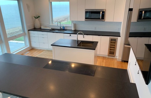 North Truro House | Architect designed 3 bedroom house, private beach, ocean view, 402