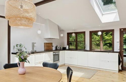 Tisvildeleje House | Architect Designed With Two Wings By Tisvilde Hegn