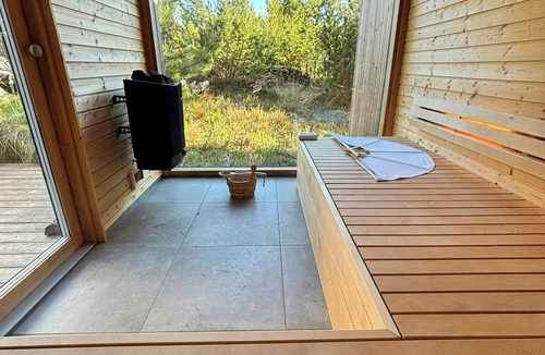 Hou House | Architect-designed wellness house close to beach