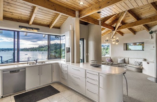 Beach Haven House | Architectural Masterpiece with Pool and Sea Views