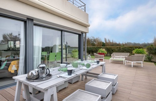 La Plaine-sur-Mer House | Architect's House Facing the Sea in La Plaine sur Mer