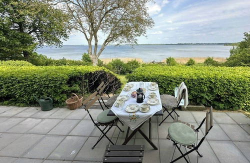 Holbaek House | Architect's home with orangery and fjord views