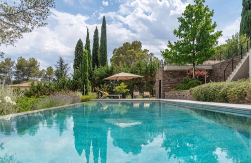 Saint-Gely-du-Fesc Villa | Architect Villa with Infinity Pool and Hillside Views near Montpellier