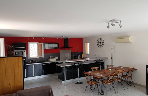 Senas Villa | ARCHITECT VILLA WITH POOL - SPA AND BETWEEN AIX MARSEILLE Arles Avignon