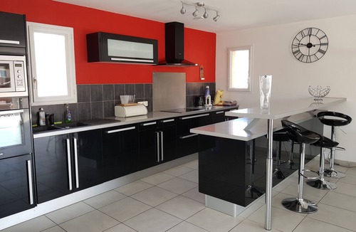 Senas Villa | ARCHITECT VILLA WITH POOL - SPA AND BETWEEN AIX MARSEILLE Arles Avignon