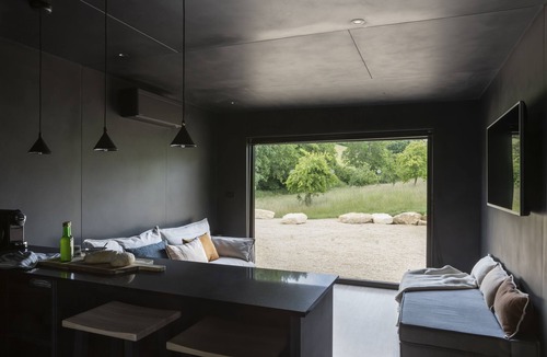 Whittington Cabin | Architectural gem on an acclaimed cotswold farm/2