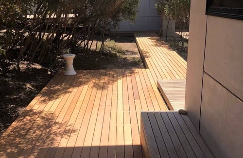 Newland House | Architecturally designed - off grid adventure & close to beach, awesome views