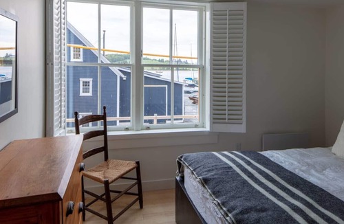 Lunenburg Waterfront Condo | Architecturally-designed in Lunenburg - The Stonehurst