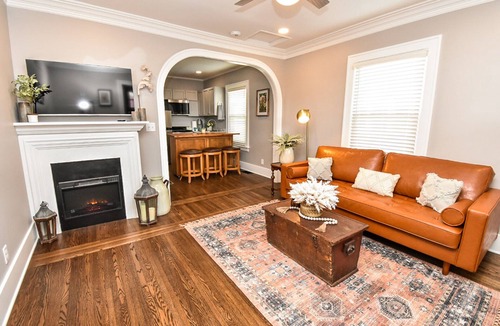Peoria Heights House | Archway In The Heights- Just Steps Away From It All
