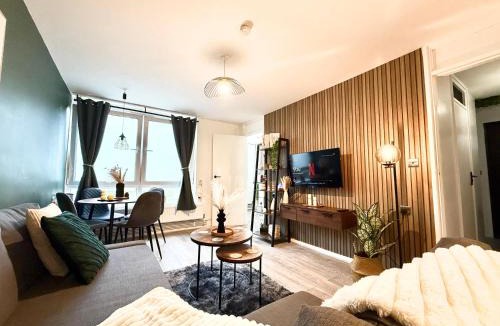 Hillrise Apartment | Archway Retreat with Easy City Access