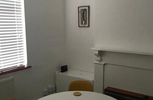 Northampton Apartment | Arcrom Luxury Suite