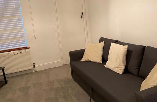 Northampton Apartment | Arcrom Luxury Suite