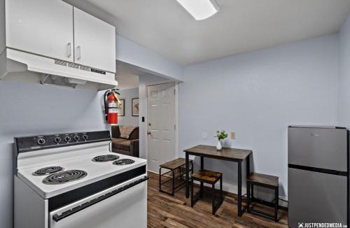 North Star Apartment | Arctic Fox Den - Westwood 6