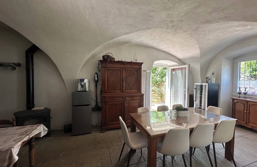 Les Salelles House | Ardèche house sleeps 12, ideal for large families