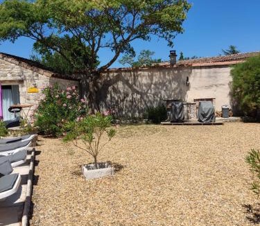 Saint-Alban-sous-Sampzon House | Ardèche les cigales, studio murier piscine partagée