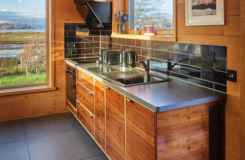 Breakish Cabin | Ardcana Luxury Spaces - Darach