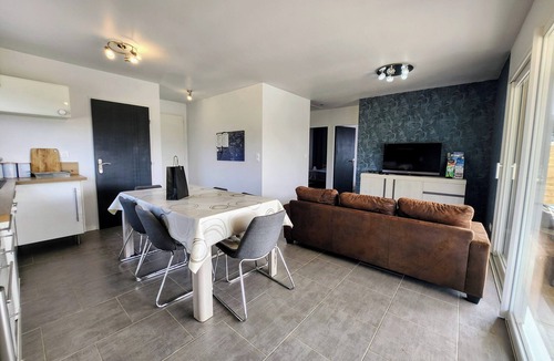 Joyeuse Villa | Ardèche, Air-conditioned Odalys gite, Heated swimming pool