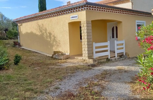 Veyras House | ARDECHE. "L'AMANDIER" GITE (3Etoiles) Près PRIVAS Calme - randos. visites.