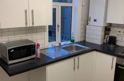 Gillingham Apartment | Ardens Lodge