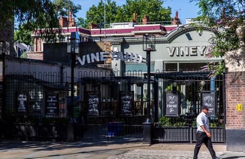 Highbury Apartment | Ardilaun Road by Onefinestay