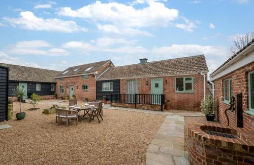 Sudbury House | Ardley Cottages