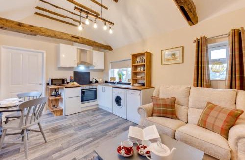 Sudbury House | Ardley Cottages