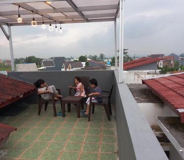 Dinoyo House | ARDMORE A10 HOMESTAY MALANG