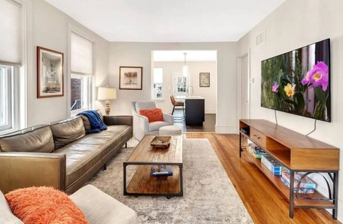 Ardmore House | Ardmore GEM steps away from shopping, dining, etc.