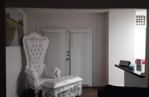 Northeast Dallas Condo | Are you All about Location & Luxury?!?!