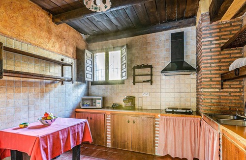 Moclin House | Are you looking for a good vacation home away from the stress of everyday life? Then this house with