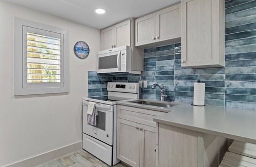 Captiva Cottage | Are you looking for a quaint fishing village in the heart of Captiva Island? - Jensen's Cottage #14