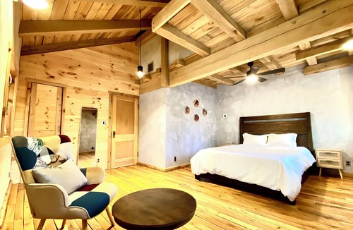 Summersville Hotel | Arete Hostel