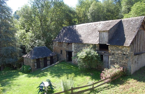 Argein House | Argein character house with large garden
