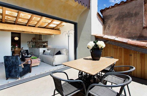 Olot Apartment | Argenter, deluxe penthouse with terrace