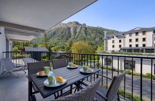 Argentiere Apartment | Argentière 2BR: Balcony & Parking, Argentière (Chamonix), France