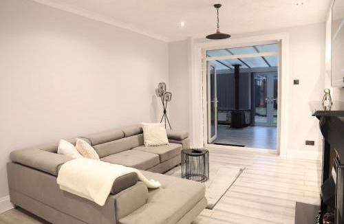 Little Hulton House | Argyleluxe