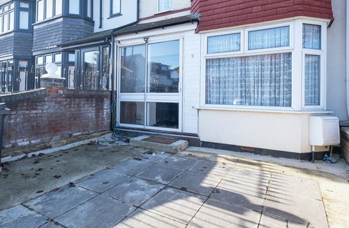 Norwood Green Apartment | Argyll Rooms 1 Self-Contained Studio with En-Suite